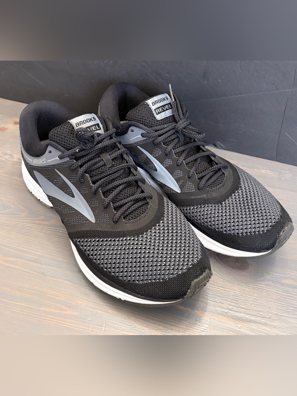 Brooks Revel Men's Size 13 D Running Shoes Black Gray 1102601D002